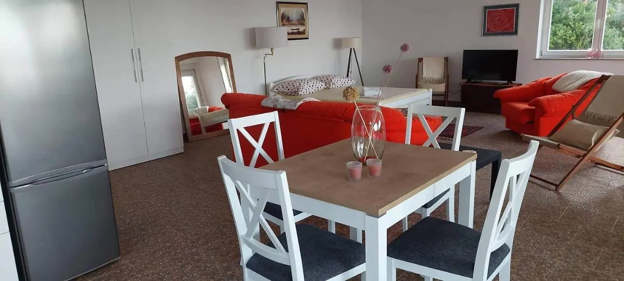 Apartman Ivan Mandre 0*,